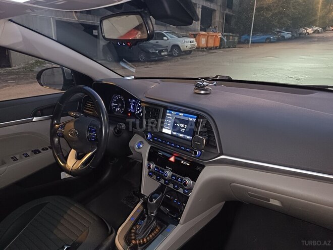 Hyundai Elantra 2019, 201,168 km - 2.0 l - Bakı