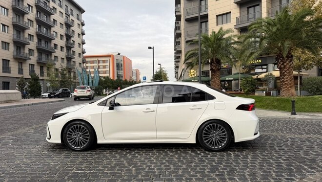 Toyota Corolla 2025, 17,100 km - 1.8 l - Bakı