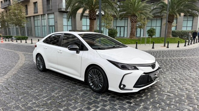 Toyota Corolla 2025, 17,100 km - 1.8 l - Bakı