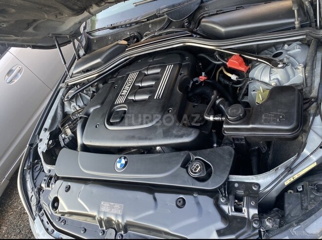 BMW 520 2006, 403,000 km - 2.0 л - Bakı
