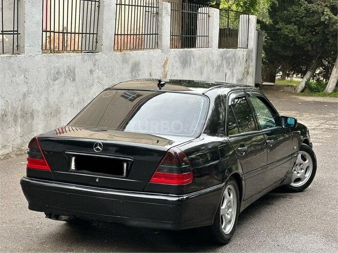 Mercedes C 240 2000, 254,725 km - 2.4 l - Bakı