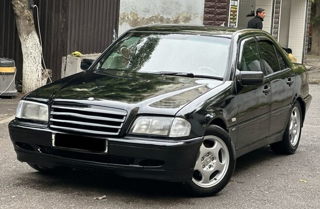 Mercedes C 240 2000, 254,725 km - 2.4 l - Bakı