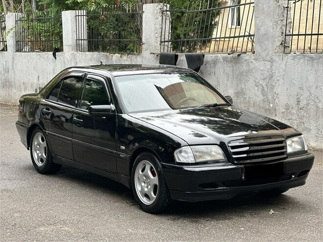 Mercedes C 240 2000, 254,725 km - 2.4 l - Bakı