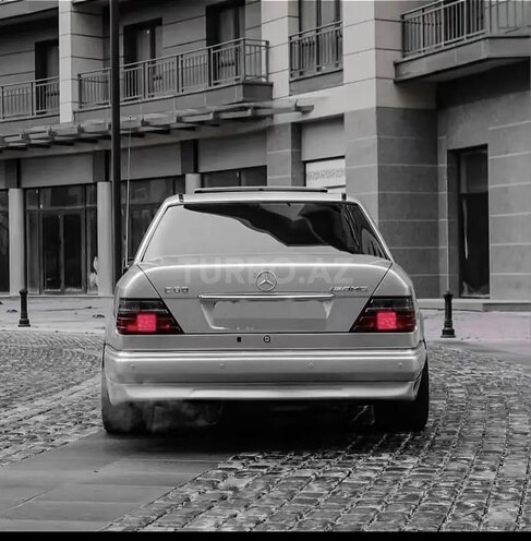 Mercedes E 280 1994, 355,000 km - 2.8 л - Bakı