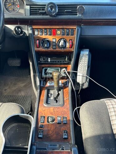 Mercedes E 280 1994, 355,000 km - 2.8 л - Bakı