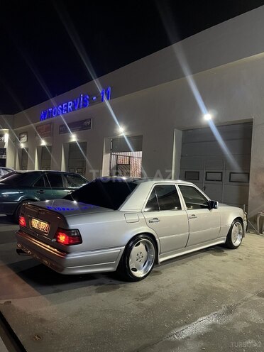 Mercedes E 280 1994, 355,000 km - 2.8 л - Bakı