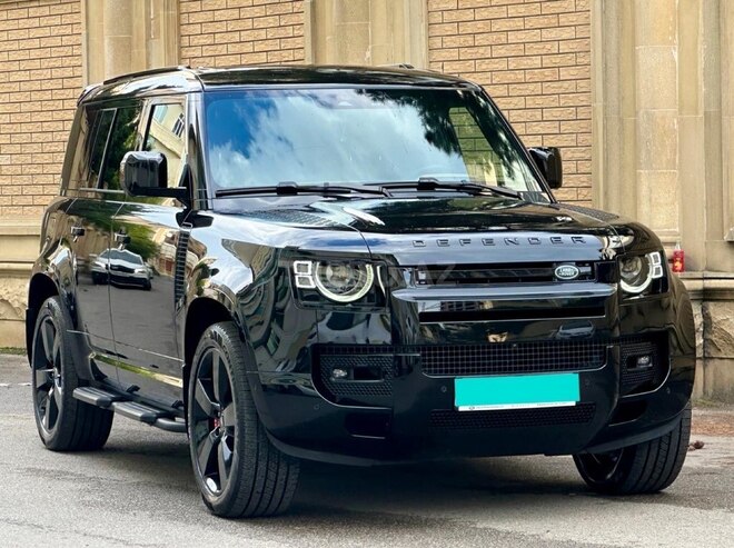 Land Rover Defender 2024, 19,000 km - 3.0 l - Bakı