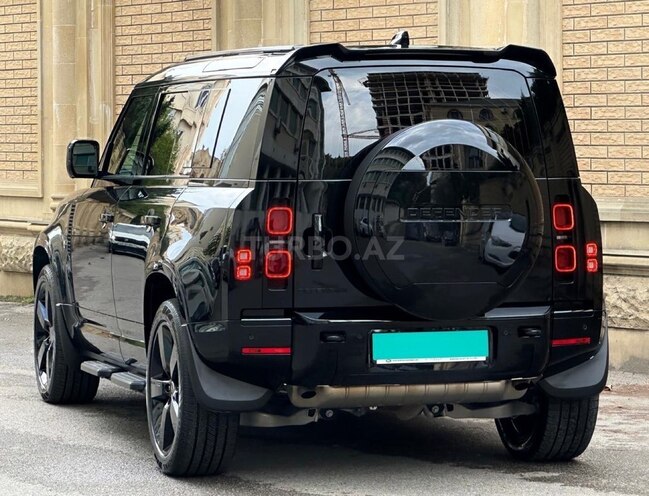 Land Rover Defender 2024, 19,000 km - 3.0 l - Bakı