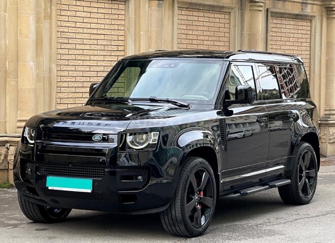 Land Rover Defender 2024, 19,000 km - 3.0 l - Bakı