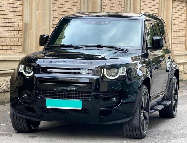 Land Rover Defender 2024, 19,000 km - 3.0 l - Bakı