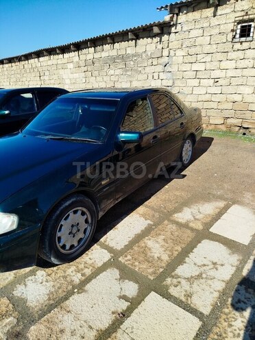 Mercedes C 180 1995, 625,550 km - 1.8 l - Qusar