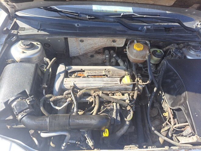 Opel Vectra 2002, 374,000 km - 2.2 l - Yevlax