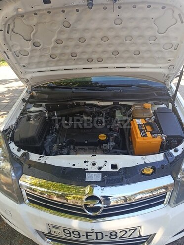 Opel Astra 2009, 290,000 km - 1.4 l - Quba
