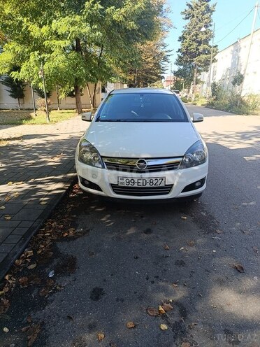 Opel Astra 2009, 290,000 km - 1.4 l - Quba