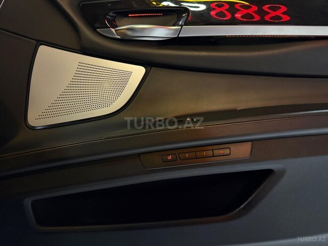 BMW 750 2012, 147,500 km - 4.4 l - Sumqayıt