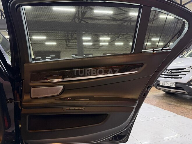 BMW 750 2012, 147,500 km - 4.4 l - Sumqayıt