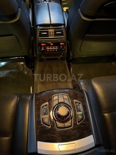 BMW 750 2012, 147,500 km - 4.4 l - Sumqayıt