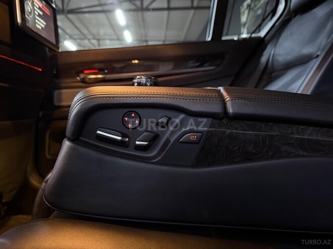 BMW 750 2012, 147,500 km - 4.4 l - Sumqayıt