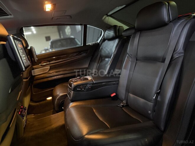 BMW 750 2012, 147,500 km - 4.4 l - Sumqayıt