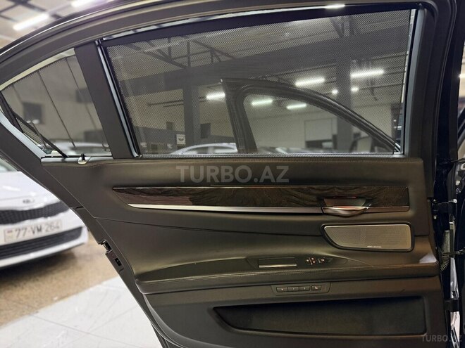BMW 750 2012, 147,500 km - 4.4 l - Sumqayıt