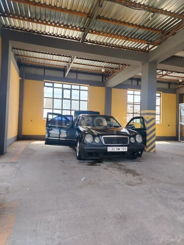Mercedes E 230 1996, 433,000 km - 2.3 l - İmişli