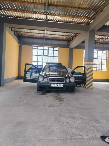 Mercedes E 230 1996, 433,000 km - 2.3 l - İmişli