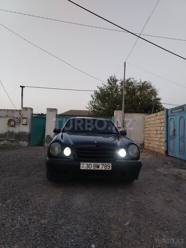 Mercedes E 230 1996, 433,000 km - 2.3 l - İmişli