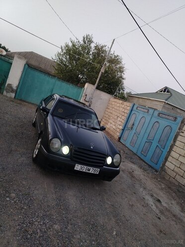Mercedes E 230 1996, 433,000 km - 2.3 l - İmişli