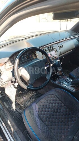 Mercedes E 230 1996, 433,000 km - 2.3 l - İmişli