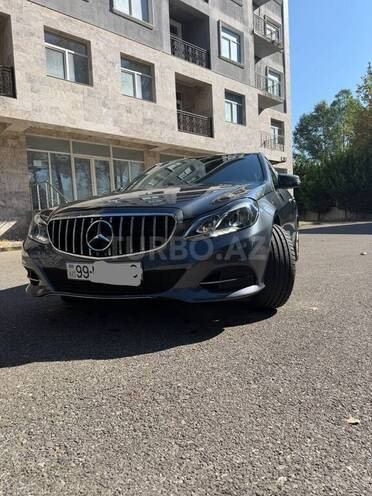 Mercedes E 200 2014, 260,000 km - 2.1 л - İsmayıllı