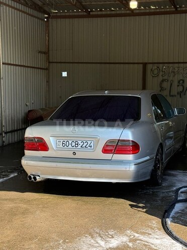 Mercedes E 320 2001, 300,000 km - 3.2 l - Tovuz