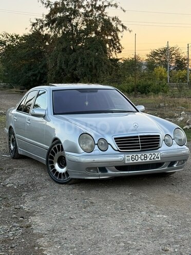 Mercedes E 320 2001, 300,000 km - 3.2 l - Tovuz