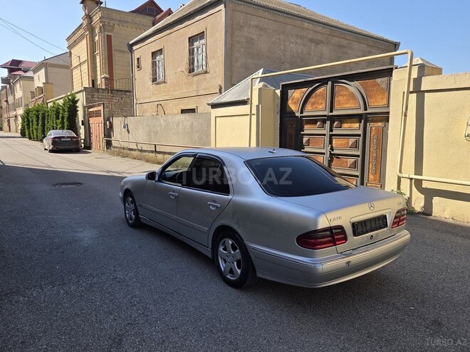 Mercedes E 270 2001, 355,211 km - 2.7 л - Bakı