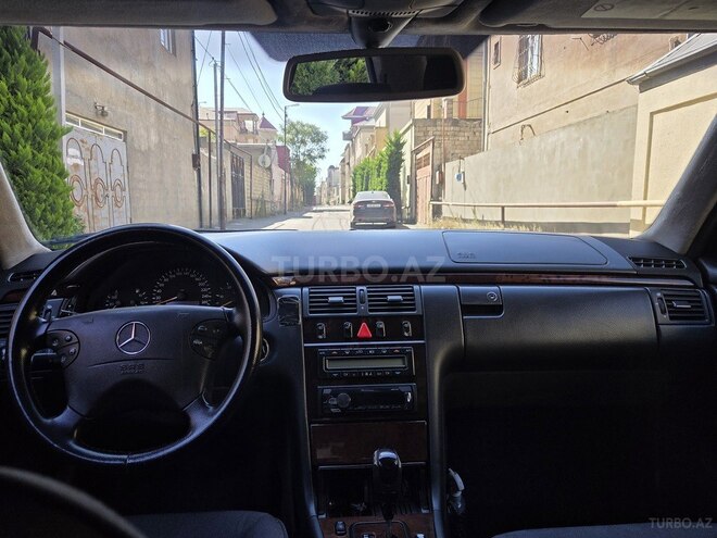Mercedes E 270 2001, 355,211 km - 2.7 л - Bakı