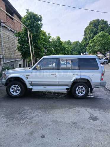 Mitsubishi Pajero 1995, 350,000 km - 2.8 l - Zaqatala