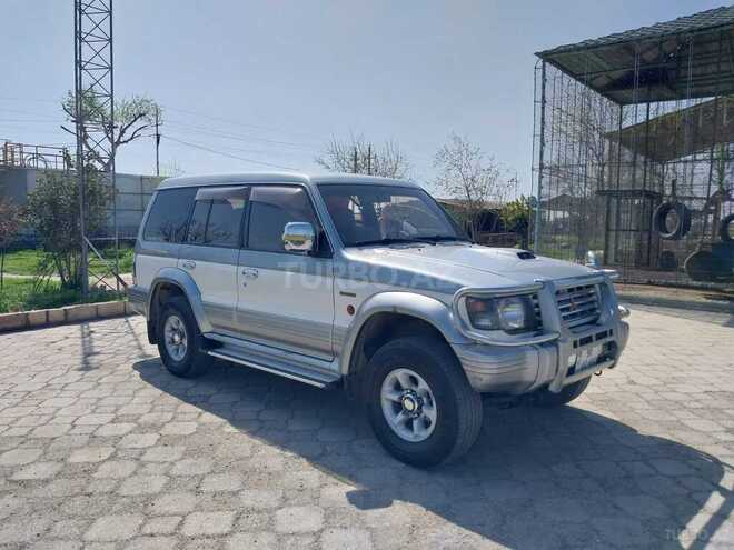 Mitsubishi Pajero 1995, 350,000 km - 2.8 l - Zaqatala