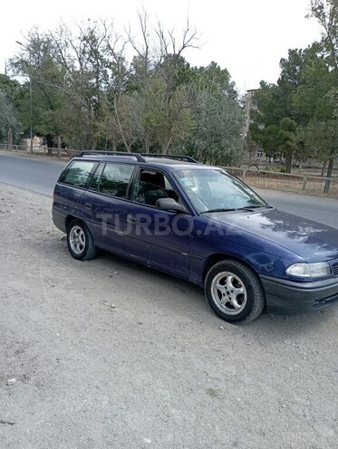 Opel Astra 1995, 400,000 km - 1.6 l - Sumqayıt
