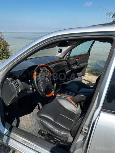 Mercedes E 320 2000, 412,123 km - 3.2 l - Lənkəran