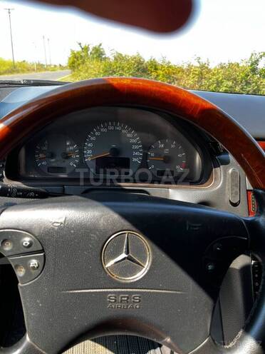 Mercedes E 320 2000, 412,123 km - 3.2 l - Lənkəran