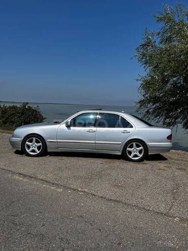 Mercedes E 320 2000, 412,123 km - 3.2 l - Lənkəran
