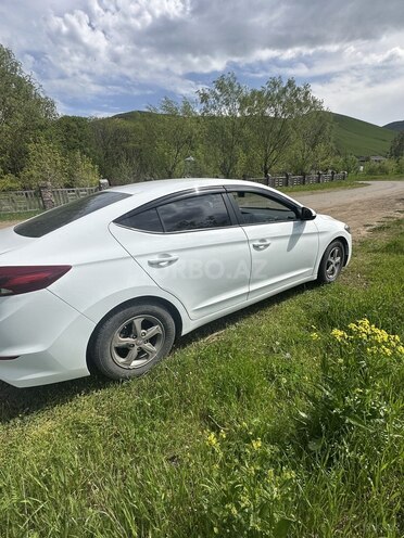Hyundai Avante 2015, 181,000 km - 1.6 l - Bakı