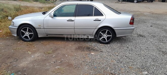 Mercedes C 250 1996, 379,425 km - 2.5 л - Beyləqan