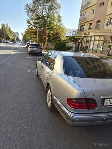 Mercedes E 240 1998, 375,745 km - 2.4 l - Bakı