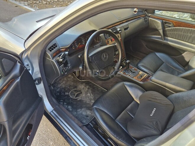 Mercedes E 240 1998, 375,745 km - 2.4 l - Bakı