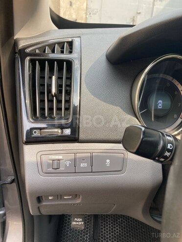 Hyundai Sonata 2011, 214,000 km - 2.0 л - Beyləqan