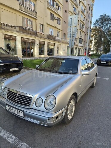 Mercedes E 240 1998, 375,745 km - 2.4 l - Bakı