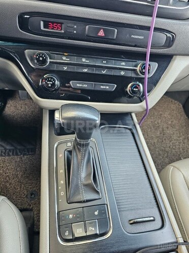 Kia Carnival 2017, 213,000 km - 2.2 л - Bakı