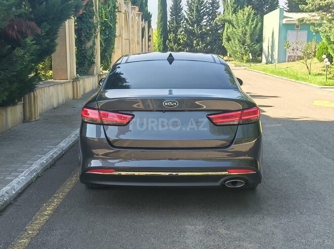 Kia K5 2015, 191,000 km - 1.7 л - Qazax