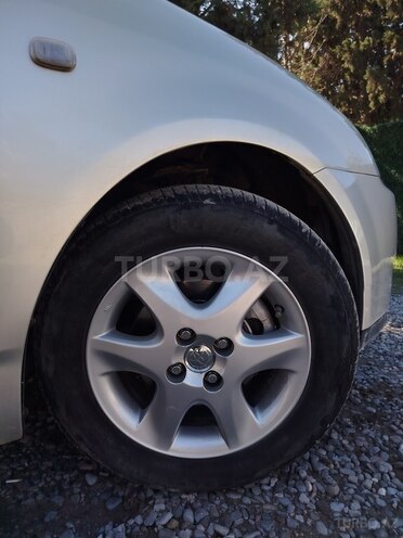 Toyota Corolla 2005, 299,000 km - 1.4 l - Bakı