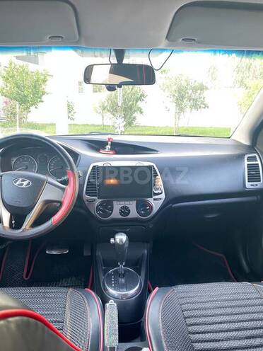 Hyundai i20 2010, 233,000 km - 1.4 л - Bakı